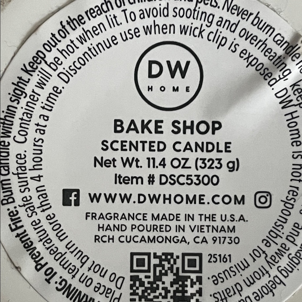 DW Home Bake Shop 11.4 oz Scented Candle - Picture 4 of 4